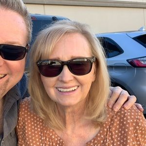 Meet your Posher, Regina